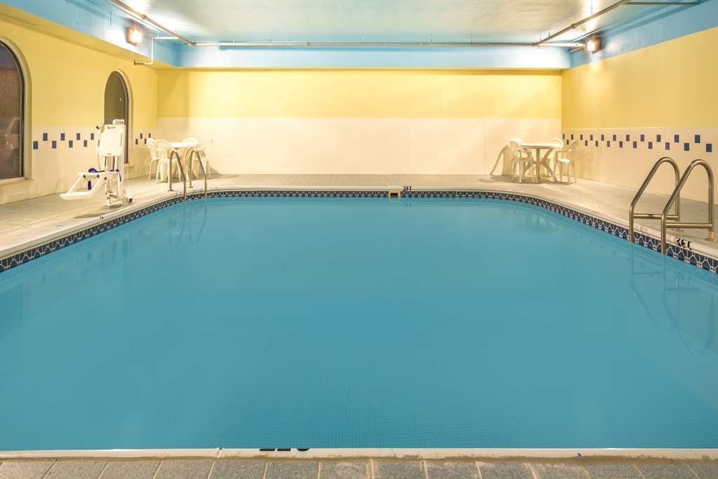Super 8 By Wyndham Beresford Hotel Fasilitas foto